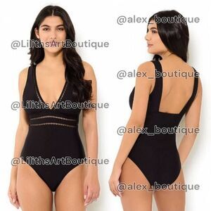 Freshwater Ladder Trim One Piece Swimsuit(O007)-Size M for Women